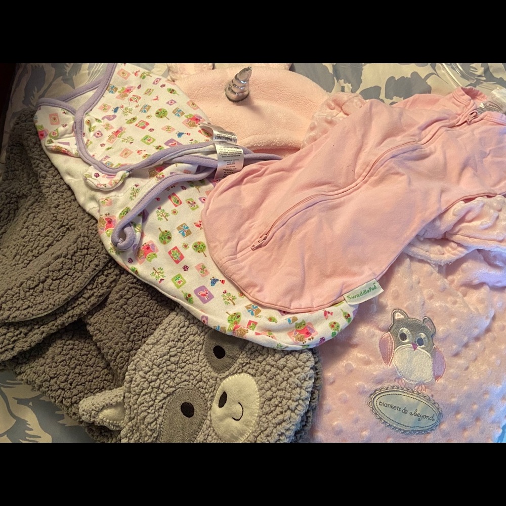 5 swaddle blankets!!! All in great condition!